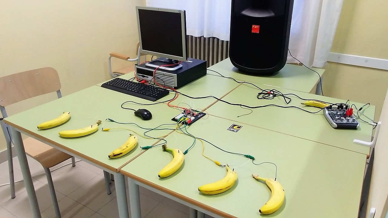 banana piano