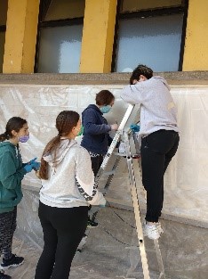 Su i teli e si comincia dalla cornice